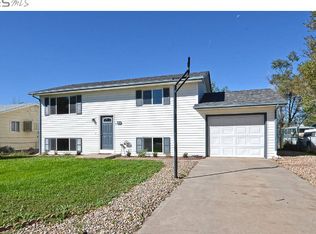 7853 2nd St, Wellington, CO 80549
