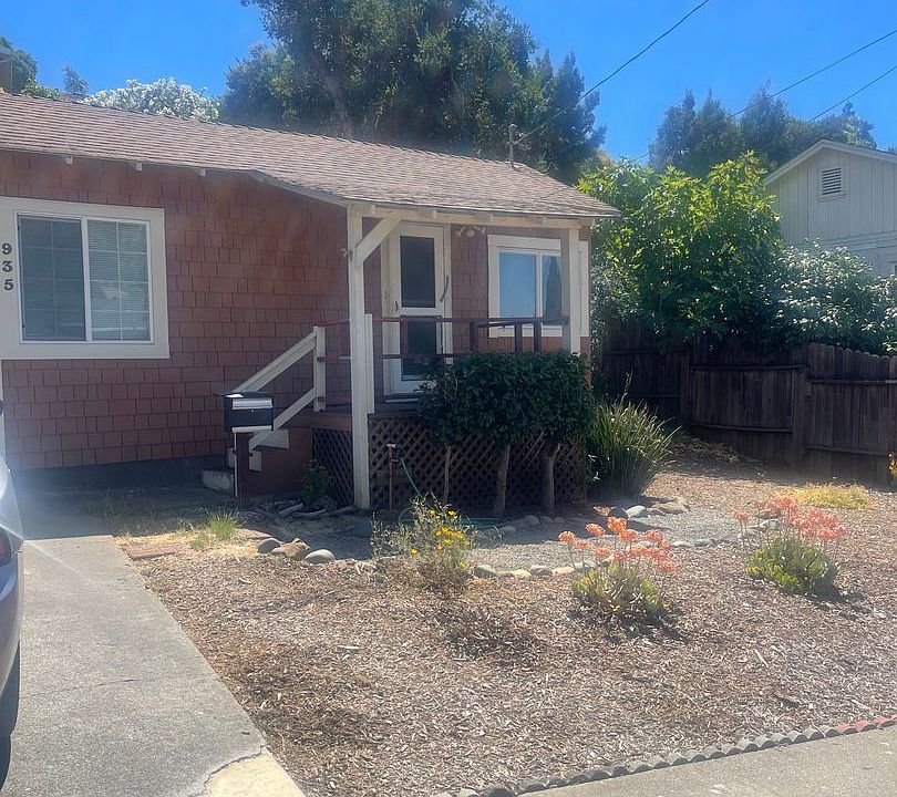 1st image of 935 Hargus Ave