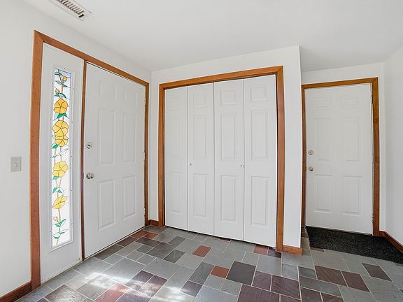 2nd image of 2 Lady Slipper Ln APT 3