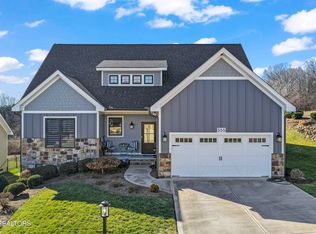 555 Simmons View Dr, Seymour, TN 37865