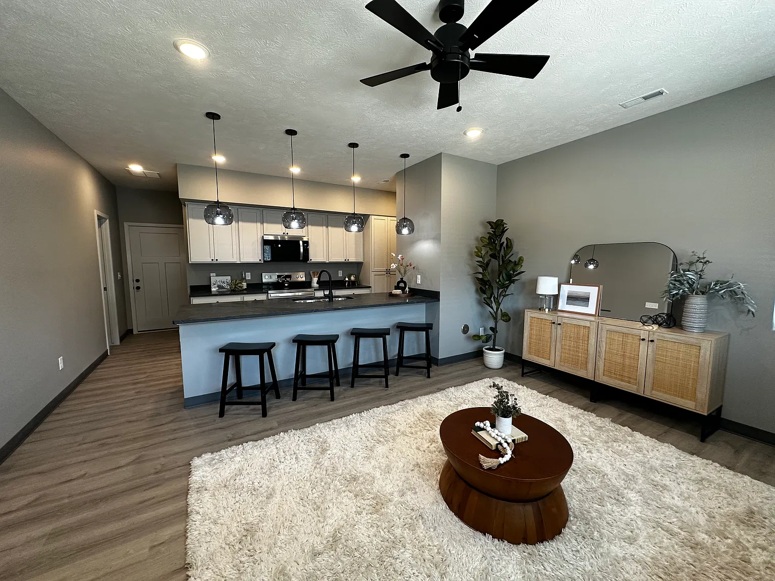 4 bed, 2200 sqft, $2,795 — Photo 1