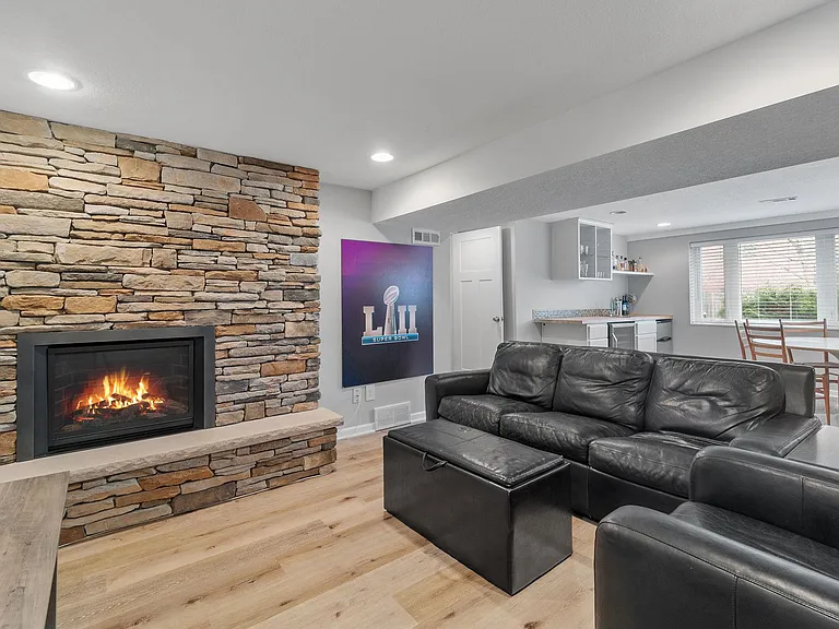 5036 Richmond Dr — Photo 31