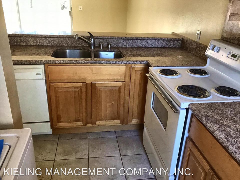 2nd image of 728 Tuolumne Dr