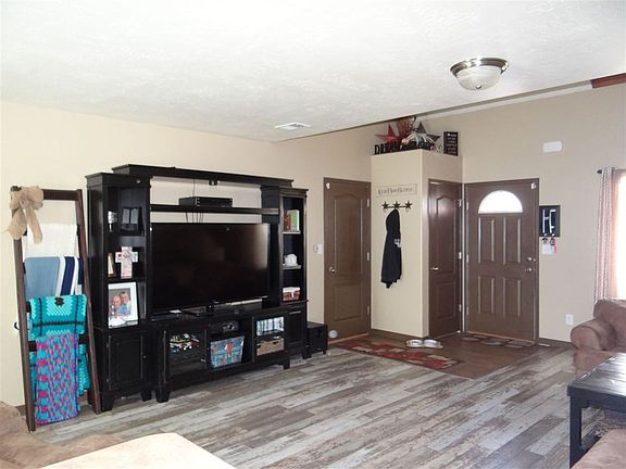 5th image of 536 Autumn Breeze Dr