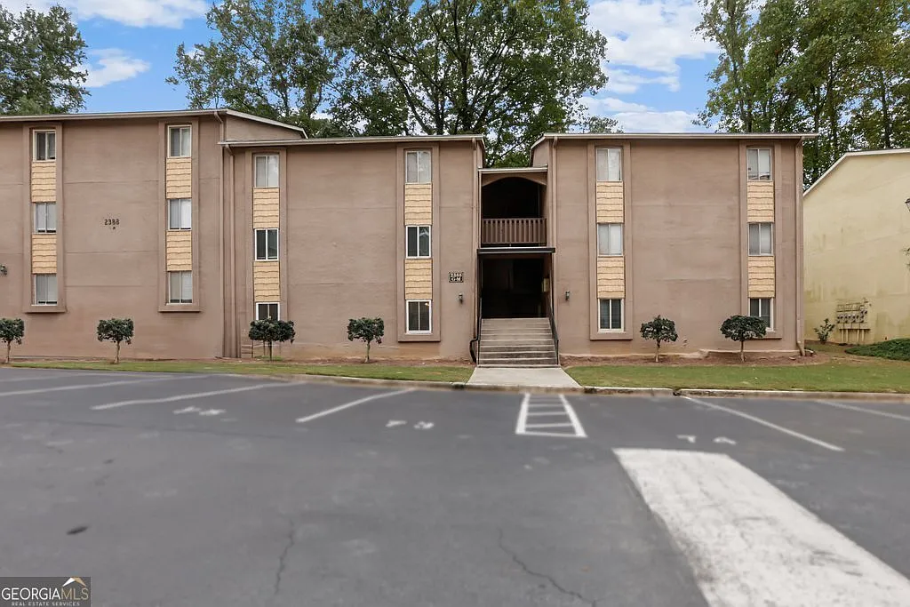 2388 Lawrenceville Hwy Unit G photo 1