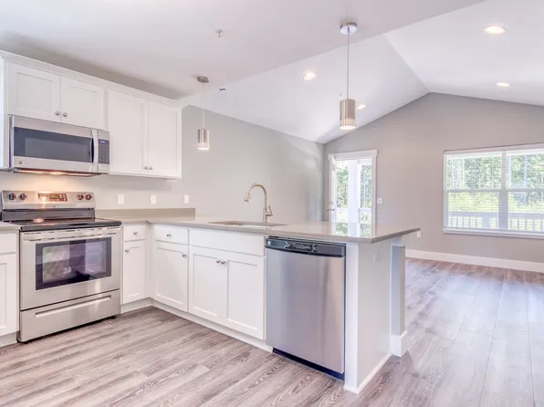 Harborton Apartments, 720 SE 46th St #9904d8253, South Beach, OR 97366