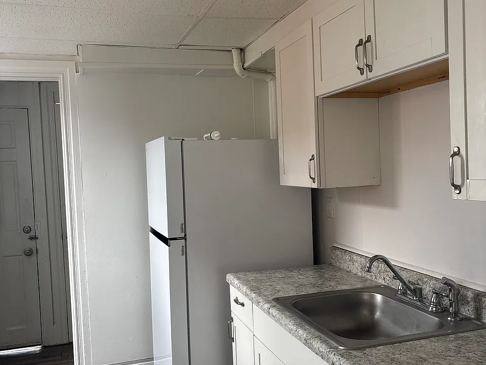 640-646 W Market St #640-2