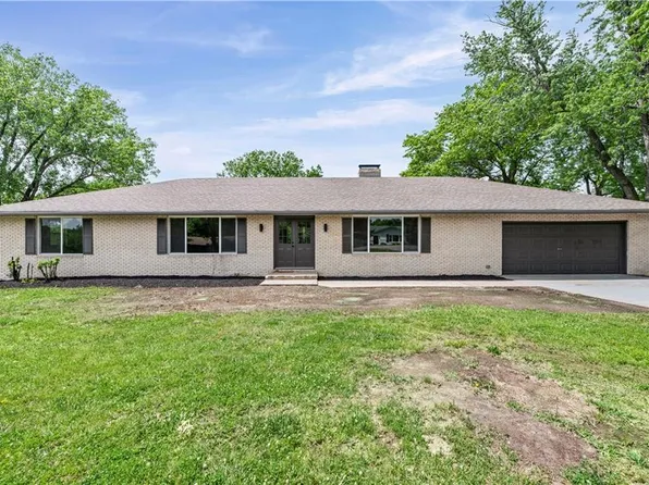 6504 NW Valley View St, Kansas City, MO 64152