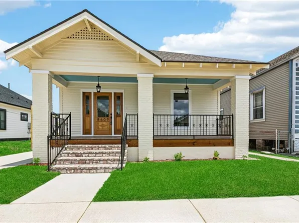 8609 Pritchard Pl, New Orleans, LA 70118