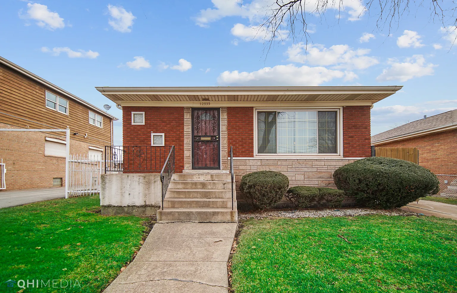 12535 S Michigan Ave photo 1