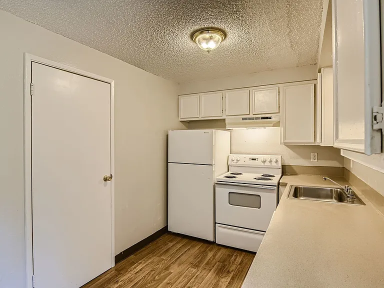691 Molalla Ave #7 — Photo 16