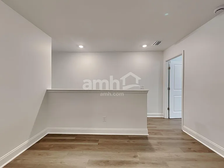 563 Plumeria Ln — Photo 12