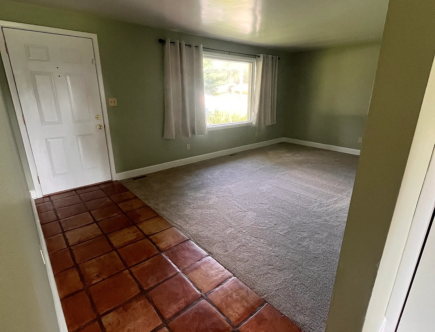 3 bed, 1144 sqft, $1,500 — Photo 3