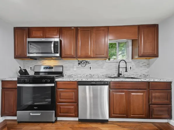 165 Turnpike Rd #42, Westborough, MA 01581