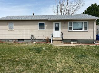 91 Michael St, Gering, NE 69341
