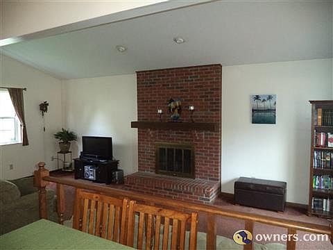 5th image of 124 Hartford Dr