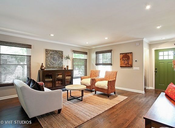 2nd image of 635 Lincoln Ave W