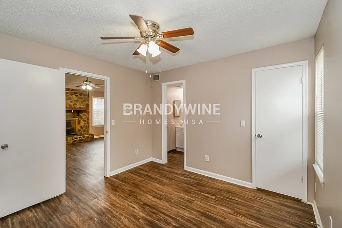 9970 Timberlake Dr E — Photo 11