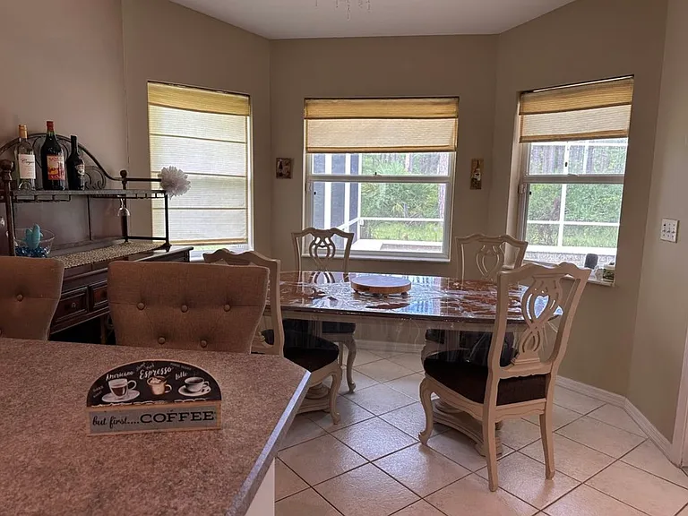 28 Edward Dr — Photo 9