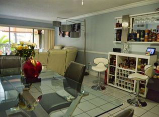 702 NW 87th Ave APT 208, Miami, FL 33172