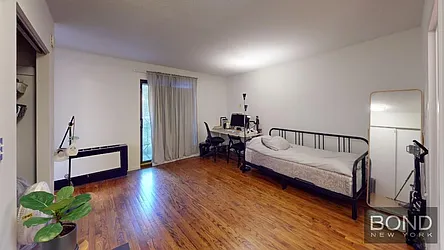 Rented by Bond New York