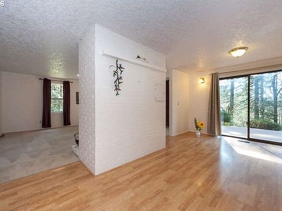4th image of 21143 NE 242nd Ave