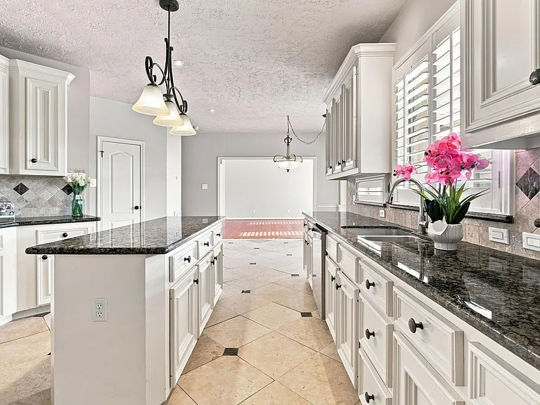 24622 Okehampton Dr — Photo 5