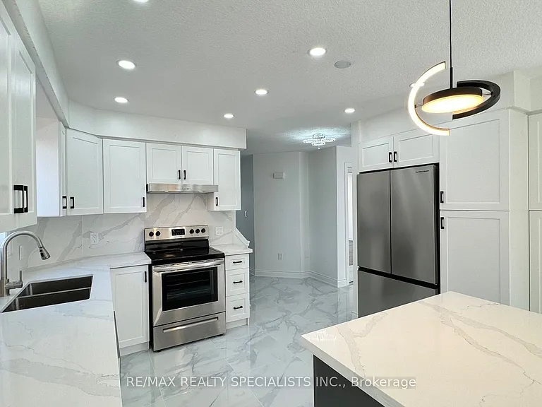 505 Bridlewreath Ct #UPPER LVL — Photo 9