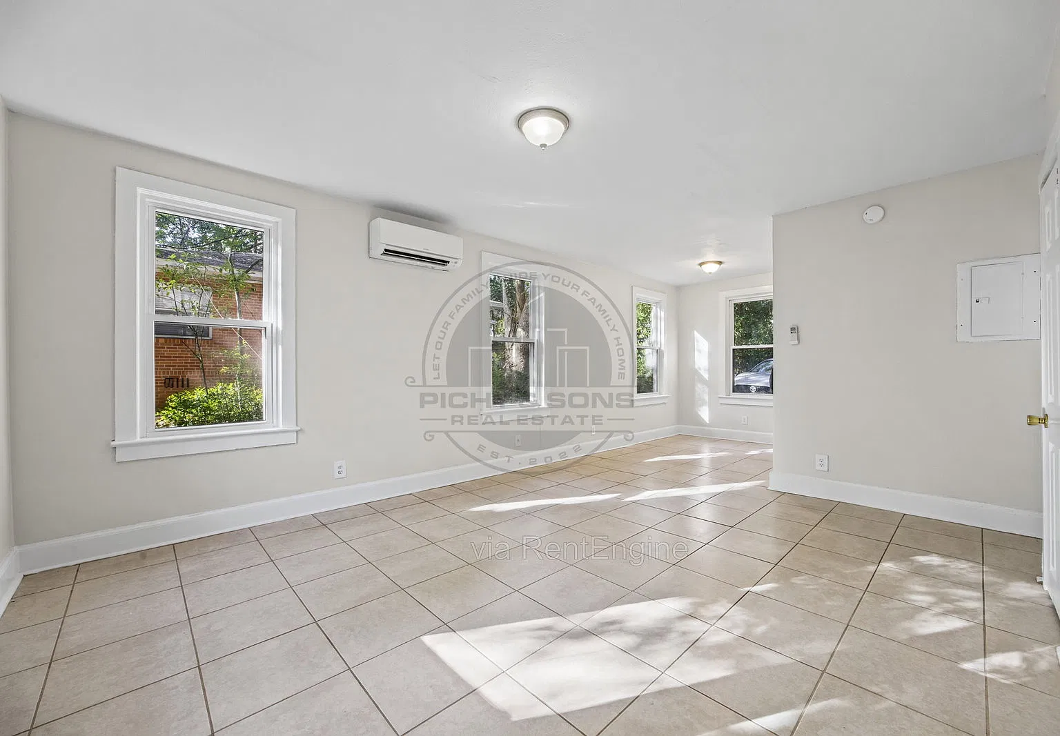 2 bed, 1.0 bath, $950 — Photo 4