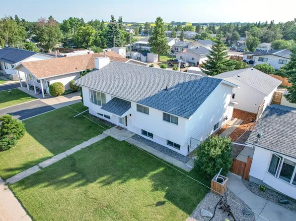 22 SE Robinson Pl, Bashaw, AB T0B 0H0