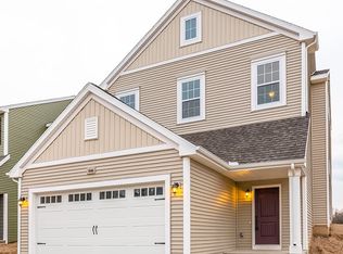 1370 Highland Hill Dr, Lowell, MI 49331