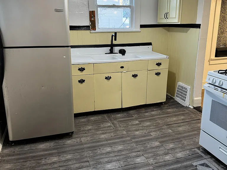 117 Kent Ct — Photo 12
