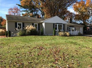 11 Garden Dr, New Windsor, NY 12553