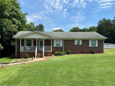 492 Stuart St, Ramseur, NC, 27316