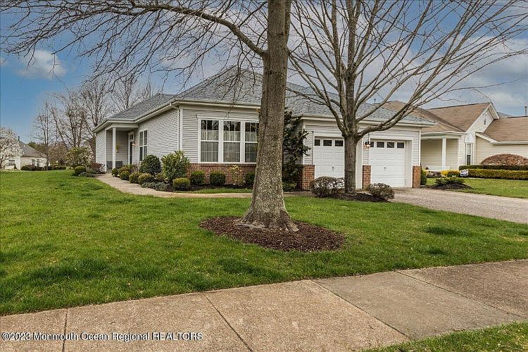 1st image of 2547 Collier Rd
