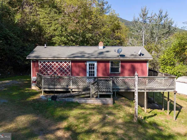 1700 Shuler Ln, Stanley, VA 22851