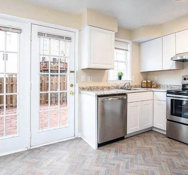 Liberty Springs Cir — Photo 5