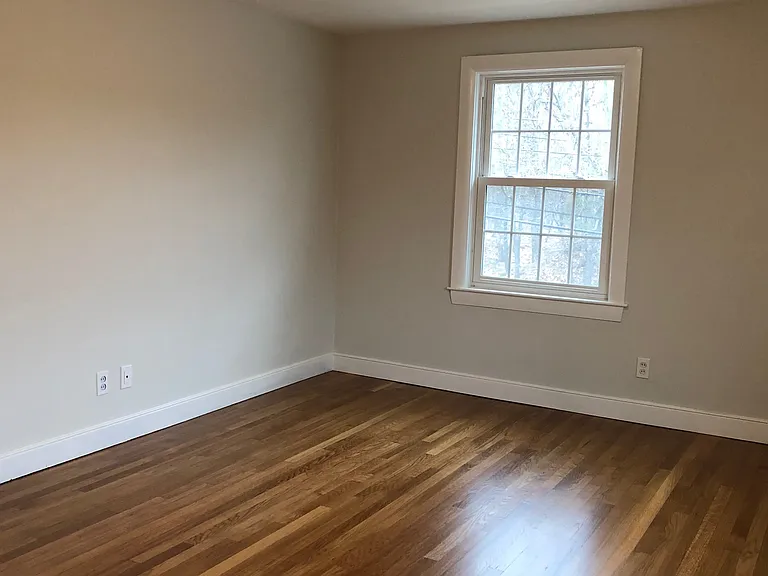 286 Lagrange St — Photo 9