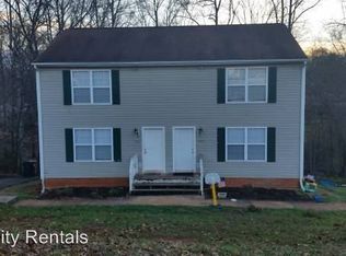 922 Grand Arbre Dr, Bedford, VA 24523