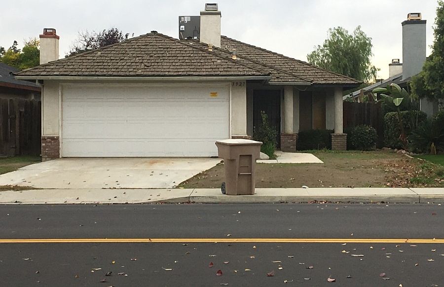 1st image of 3927 Park View Dr