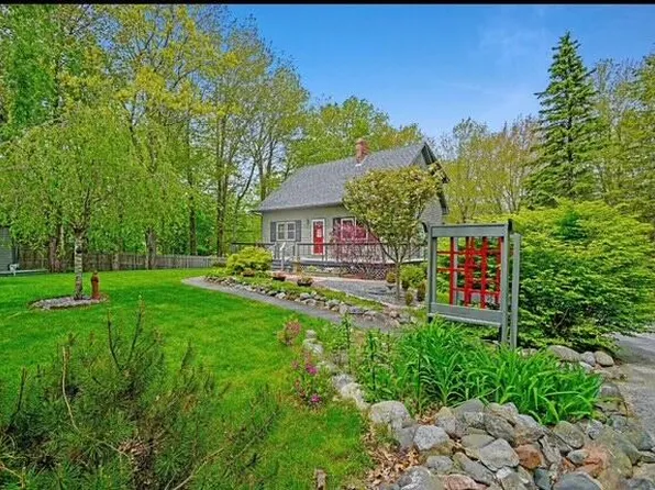 32 Eastside Road, Hancock, ME 04640