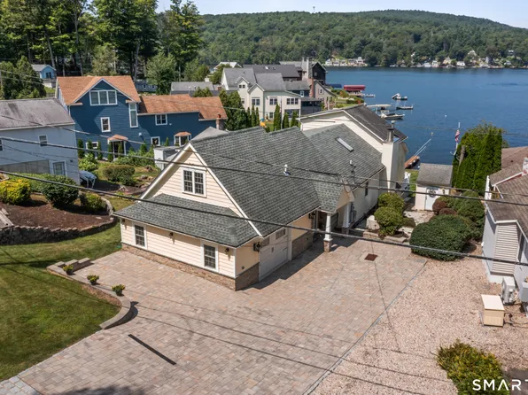 674 East Wakefield Boulevard, Winchester, CT 06098