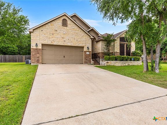 2nd image of 2501 Twin Ridge Ct