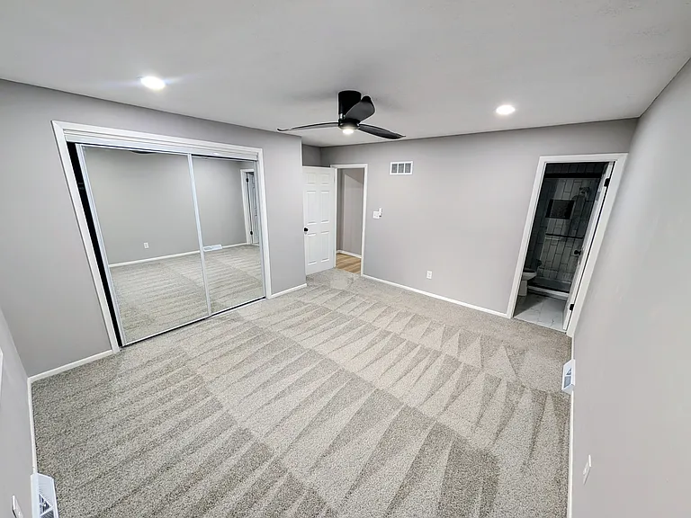 7718 Kenwood Ave — Photo 12