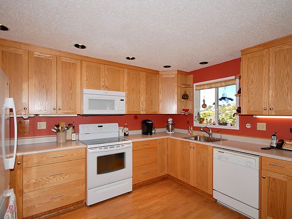 3rd image of 344 NE San Bayo Cir #O