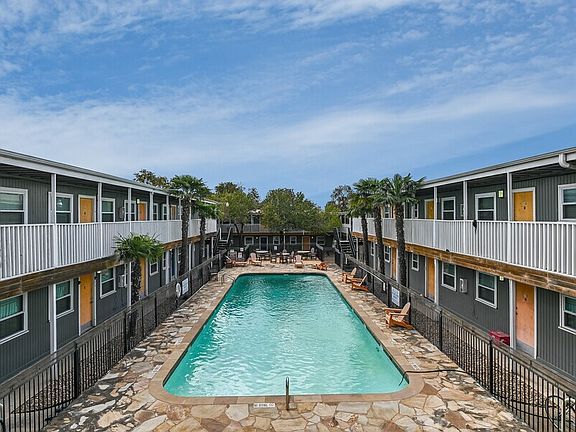 2nd image of 2401 Manor Rd APT 131
