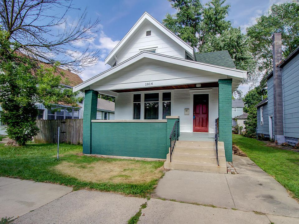 1st image of 1014 Pine Ave NW