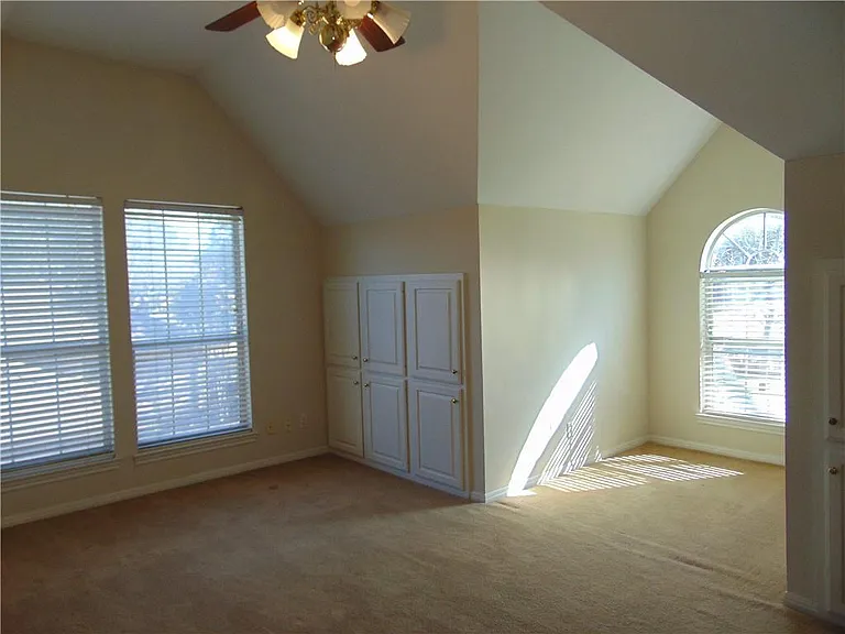 5806 Cedar Cliff Dr — Photo 20