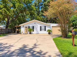 2011 Polk Ave, Pascagoula, MS 39567