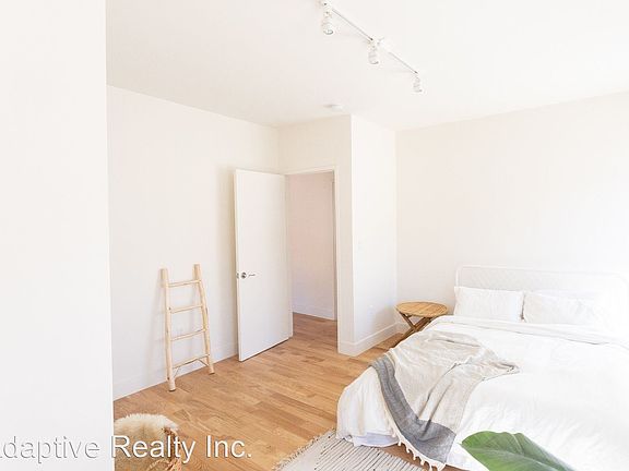 5th image of 421 1/2 N Avenue 50